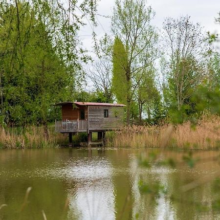 Lakeside Cabin On Stilts- 'Kingfisher' Rous Lench Bagian luar foto